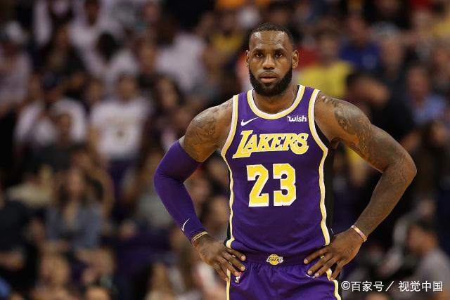中国男篮90-82获三连胜，王治郅却担忧两位球员表现不佳